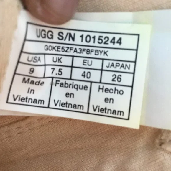 UGG Eyan ll Canvas Sneaker Women Size 9 White Cream Lace Up - Picture 7 of 8